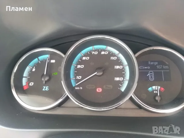 Renault Fluence ZE, снимка 12 - Автомобили и джипове - 46320394