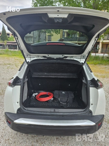 Peugeot e 2008 Allure , снимка 9 - Автомобили и джипове - 55100492