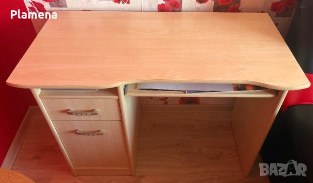 Бюро и стол 