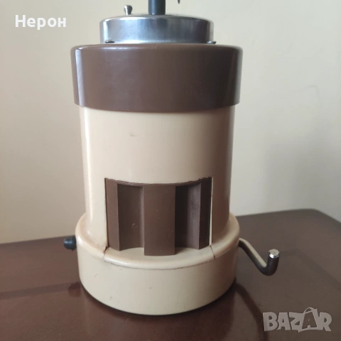 Мелница за кафе от соца, снимка 6 - Сервизи - 55273007