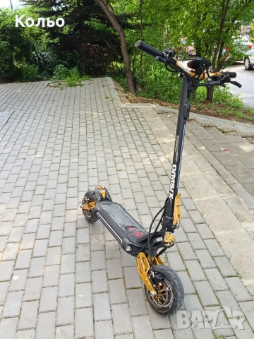 Продавам тротинетка Vsett 10 lite, снимка 2 - Скутери и тротинетки - 54803747