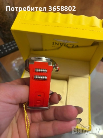 ЧИСТО НОВ Мъжки часовник Invicta Aviator Chronograph – Червен/Сребрист, снимка 3 - Мъжки - 54824143