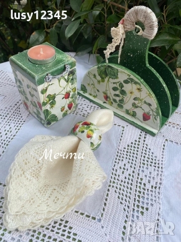 Двоен салфетник-Горски ягоди!🍓🌿, снимка 2 - Прибори за хранене, готвене и сервиране - 54626698