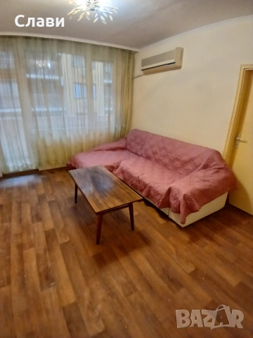 Продавам ъглов диван,разтегателен