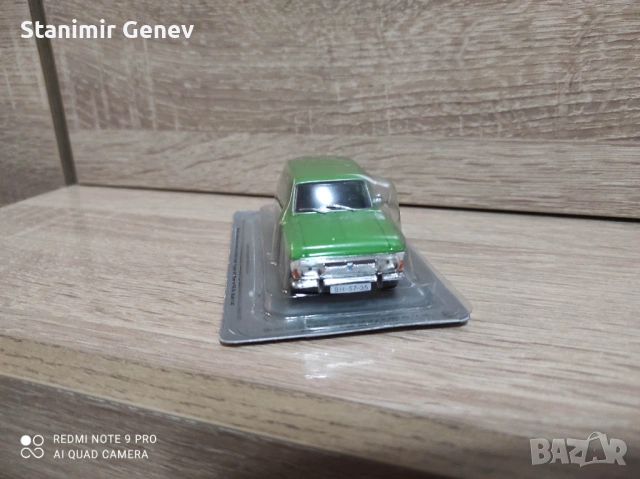 Умалени модели на колички мащаб  1/43 на Москвич и Иж, снимка 4 - Коли, камиони, мотори, писти - 54423862