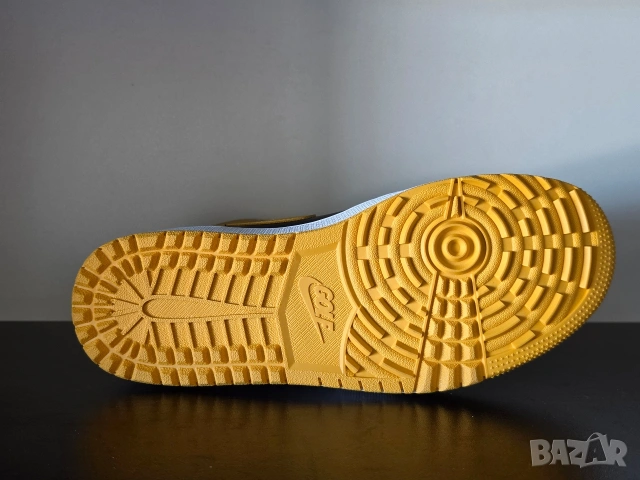 Air Jordan 1 High OG "Pollen 45номер 29см Стелка Нови с кутия , снимка 6 - Маратонки - 55092552