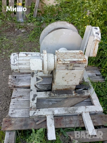 Продавам електрическа лебедка, снимка 2 - Други машини и части - 55147390
