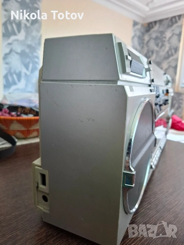 Продава се касетофон Sharp GF-575H. , снимка 8 - Радиокасетофони, транзистори - 55073311