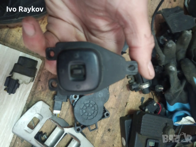 Бутон , огледала за Mazda 3 BK , BJ0E66600 