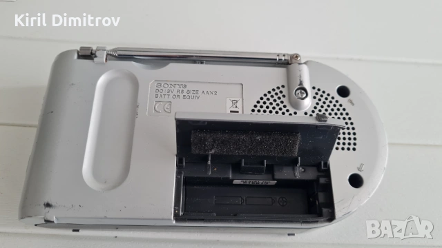 Sony ICF-304, снимка 8 - Радиокасетофони, транзистори - 53903675