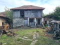 продава имот в регулация, снимка 4