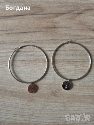 Комплект обеци и колие Flicka, снимка 3 - Колиета, медальони, синджири - 54249829