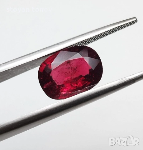 Натурален червен шпинел 2,08 карата с много добър цвят и блясък от Мианмар (Бирма)!, снимка 3 - Други - 54093925