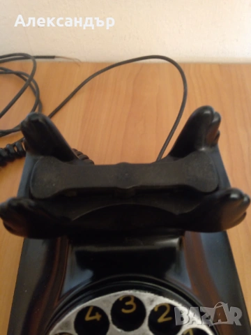 Бакелитов телефон, снимка 6 - Антикварни и старинни предмети - 54181503