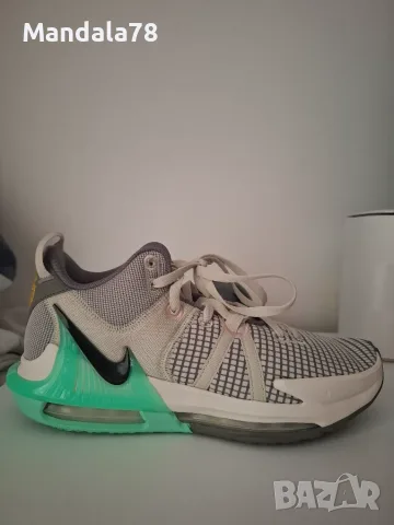 Продавам Nike LEBRON WITNESS VII