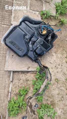 резервоар от VW Touran 2006 дизел, снимка 2 - Части - 54806403