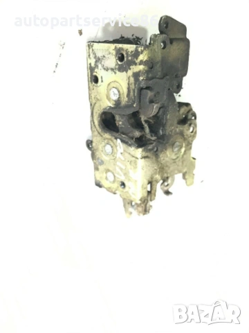 Заключващ механизъм за предна дясна врата за Mercedes Sprinter (1995-2006) 9017201335, снимка 2 - Части - 54180495