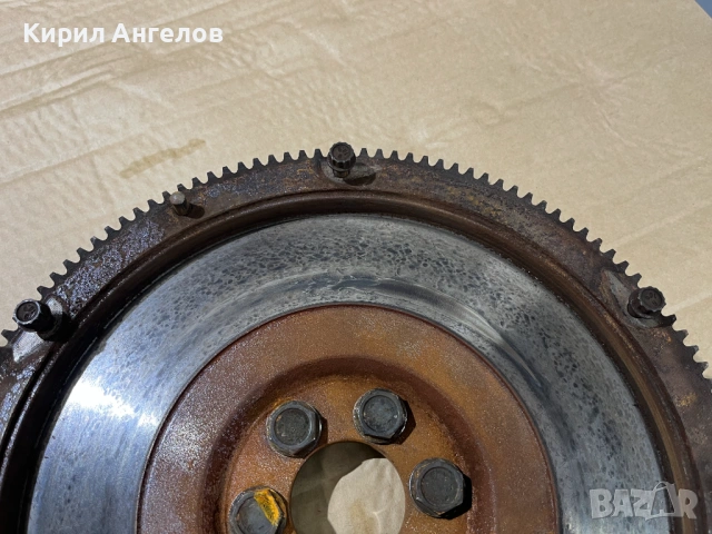 Твърд маховик с болтовете от VW Golf 3 1.9 TDI (228 мм), снимка 2 - Части - 54057257