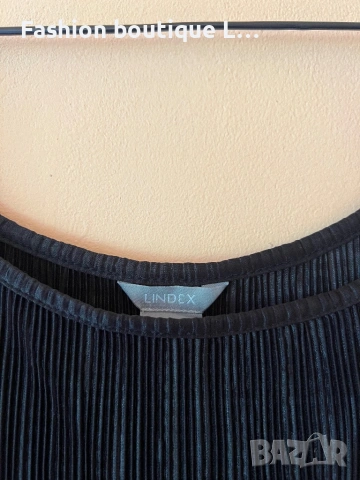 Черна дамска блуза тип солей размер S на марката Lindex 🖤, снимка 5 - Блузи с дълъг ръкав и пуловери - 54314613