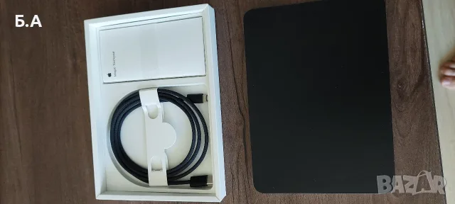Apple Magic Trackpad 3 Черен Като нов! Пълен комплект, снимка 5 - Клавиатури и мишки - 55338208