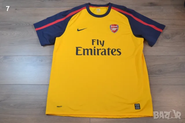 Ретро футболни тениски Arsenal & Manchester City 