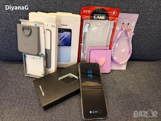Samsung Galaxy Z Flip6 с аксесоари, снимка 2 - Samsung - 54583547