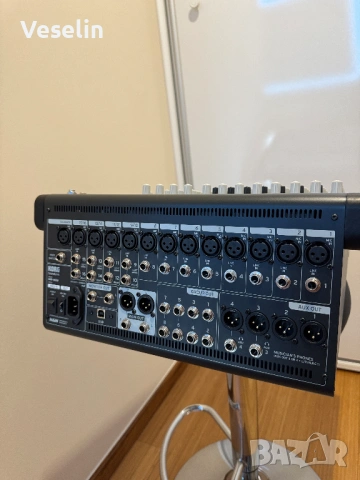 Korg MW1608 Digital\Analog MIxer, снимка 4 - Ресийвъри, усилватели, смесителни пултове - 54722680
