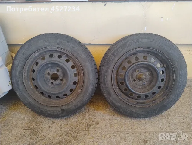 Продавам 2 броя железни джанти с гуми за Toyota Corolla Verso I 2001-2003