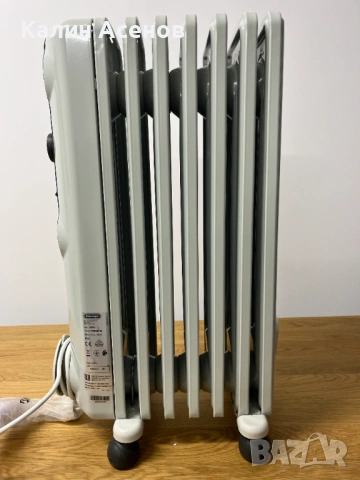Маслен радиатор DeLonghi TRRS 0715, 1500W, снимка 2 - Радиатори - 54343903