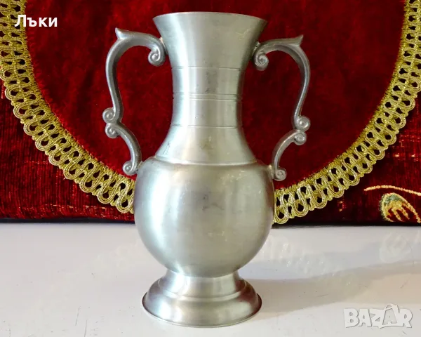 Калаена кана,ваза,свещник. 