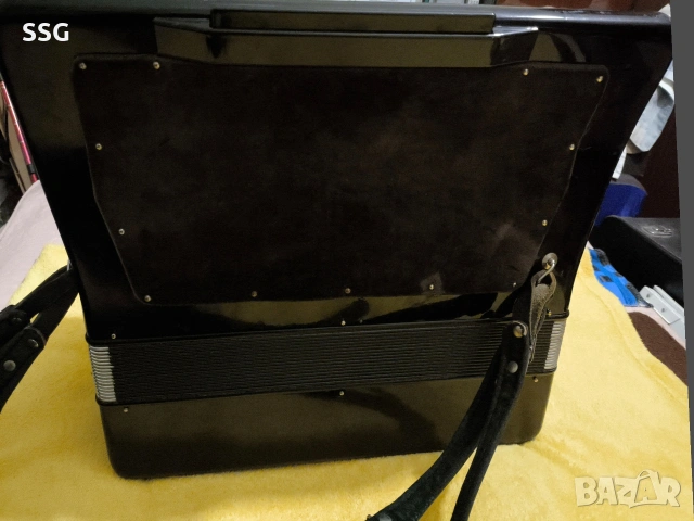 Акордеон Weltmeisyter Cantus 4, снимка 6 - Акордеони - 54021313