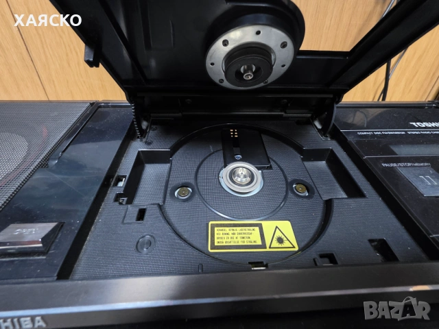 TOSHIBA RT-7096, снимка 9 - Радиокасетофони, транзистори - 54781580