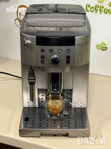 Кафемашина кафе автомат delonghi magnifica smart с гаранция, снимка 3 - Кафемашини - 54734226
