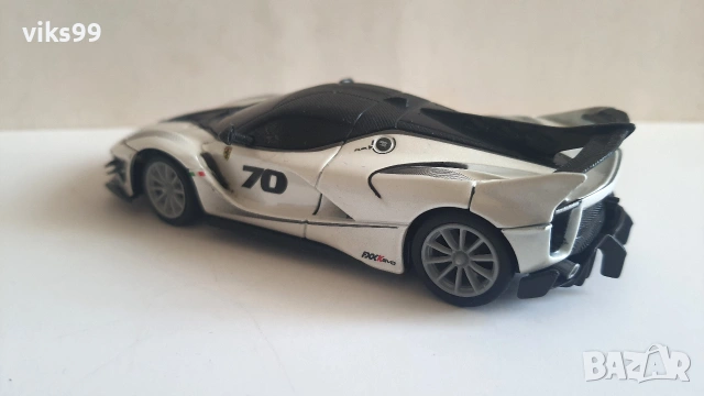 Bburago Shell Racing Ferrari Bluetooth - Мащаб 1:41, снимка 12 - Колекции - 50504534