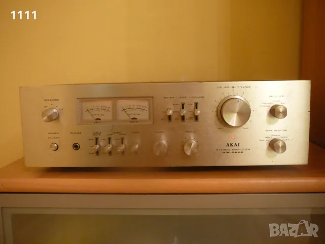 AKAI     AM-2600