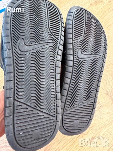 Оригинални чехли  Nike Victoria! 35,5 н, снимка 5 - Чехли - 54714609