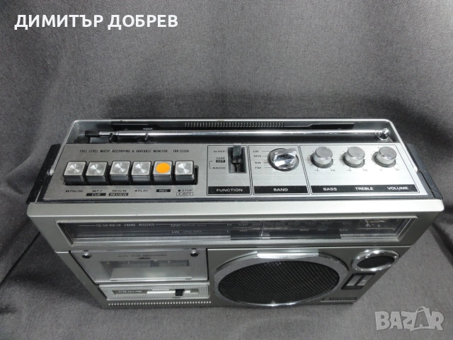 СТАР РЕТРО ТРАНЗИСТОР РАДИО КАСЕТОФОН HITACHI TRK-5330E BOOMBOX, снимка 4 - Радиокасетофони, транзистори - 55014905