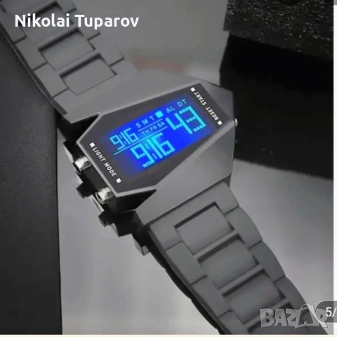 Лед часовник нов модел уникална форма 