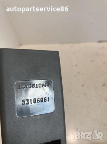 Закопчалка за преден ляв колан за Dodge Caliber (2005-2012), снимка 2 - Части - 54833834