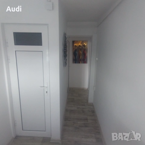 Собственик продава таванско ателие Статут по Нот. Акт "АТЕЛИЕ" Идеален център на гр.Разград, снимка 12 - Апартаменти - 52051885