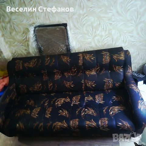 разтегателен диван в мн добро състояние