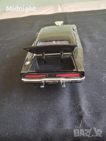 Dodge Charger 1970  1:24, снимка 5 - Колекции - 55573997