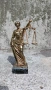 Бронзова скулптура на Темида , древногръцка богиня на правосъдието и закона . , снимка 7