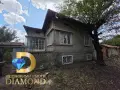 Двуетажна къща в село Злато поле, общ. Димитровград, снимка 2