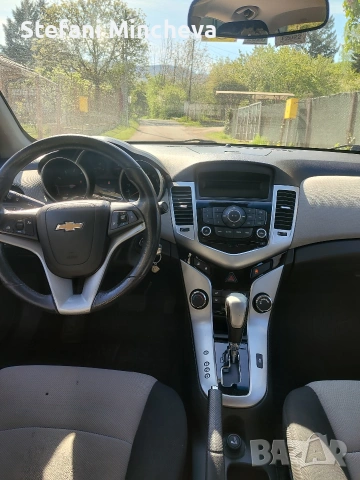 Chevrolet Cruze 1.8 бензин 141 коня Без ръжда, снимка 6 - Автомобили и джипове - 54497714