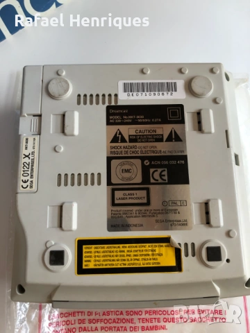 В кутия Sega Dreamcast с оригинален контролер, снимка 4 - Други игри и конзоли - 54857453