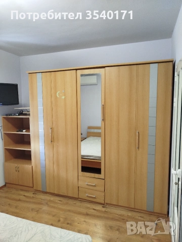 Продавам кухненско имущество,гардероб,портманто и 2 бр телевизори , снимка 2 - Шкафове - 55012169