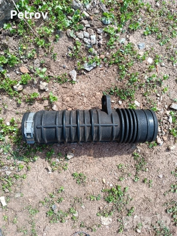 Продавам въздуховод за филтърна кутия Fiat Brava 