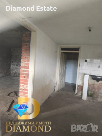 Двуетажна къща в село Браница, общ. Харманли, снимка 13 - Къщи - 54025778