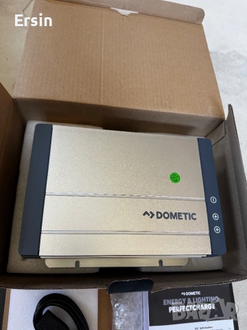 DOMETIC зарядно устройство МСА1225 Едновременно зареждане на два бордови и един стартерен акумулатор, снимка 5 - Друга електроника - 54586597